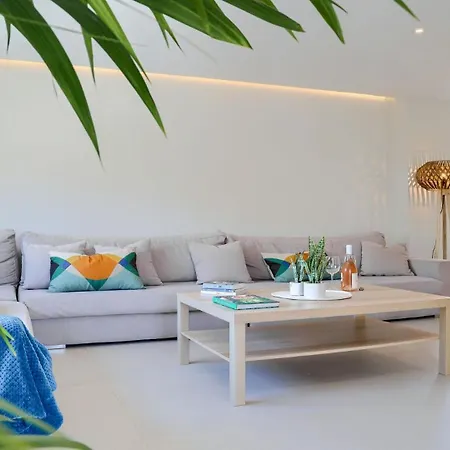 Alice Apartment